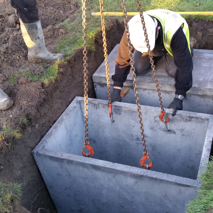 Child burial chambers